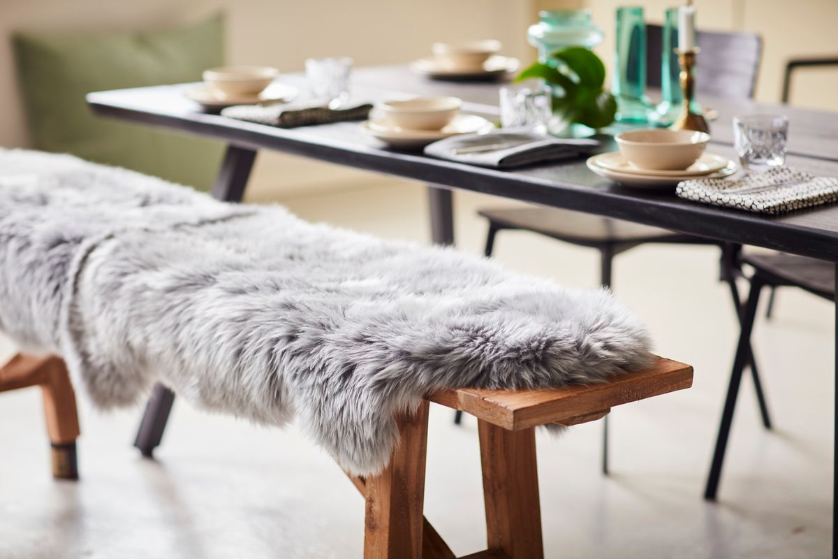 Skinnwille Gently dobbelt saueskinn - lys grå