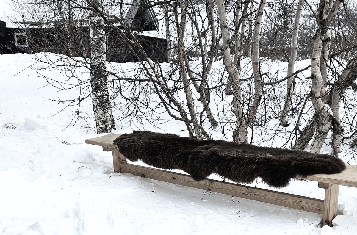 Skinnwille Gently dobbelt saueskinn - sort