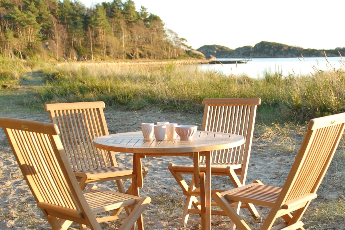 Global sett 4 klappstoler+bord Ø80 cm - teak 