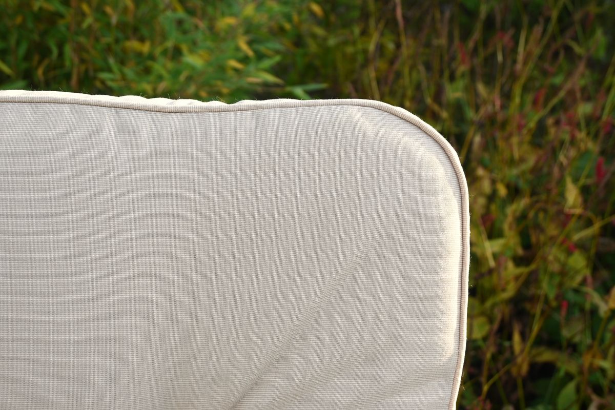 Iduna dekkstolpute - design Vaniljebeige